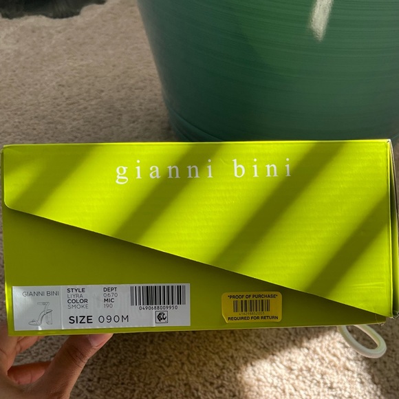 Gianni Bini Liyra Clear Ankle Strap Block Heel Sandals Smoke Size 9 - Picture 2 of 11